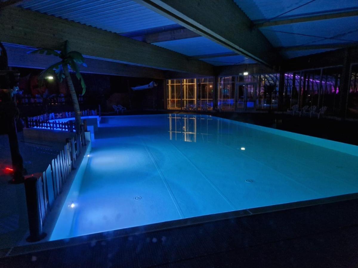 Vechtdalchalet De Berk, 5 Sterrenpark Capfun Stoetenslagh Rheezerveen Buitenkant foto